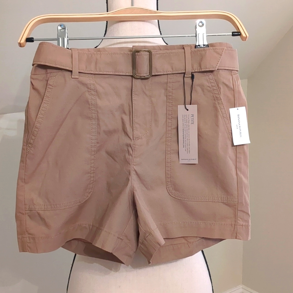 BR Factory Khaki Shorts, Size 0 Petite